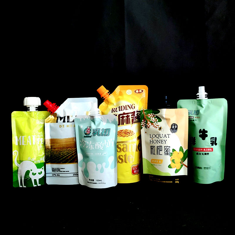 Wholesale Beverage Stand Up Pouch Plastic Bag Fruit Juice Packaging Bag Drinking Pouch With Spout 